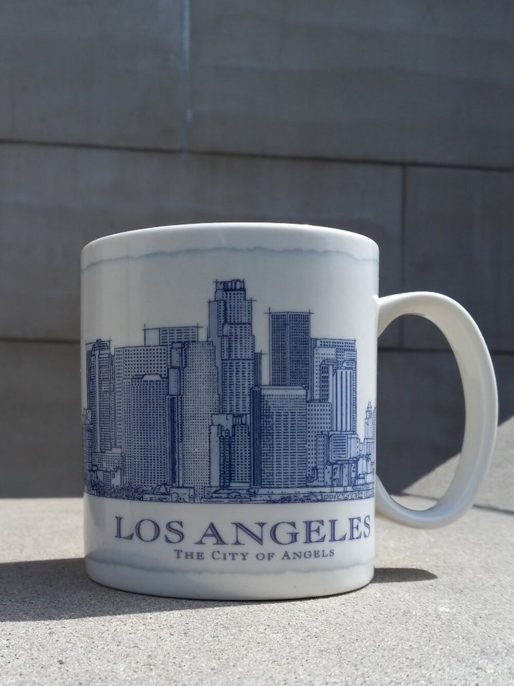 Starbucks Los Angeles Oversized Architecture Series: 18oz Mug 2007 Blue / White
